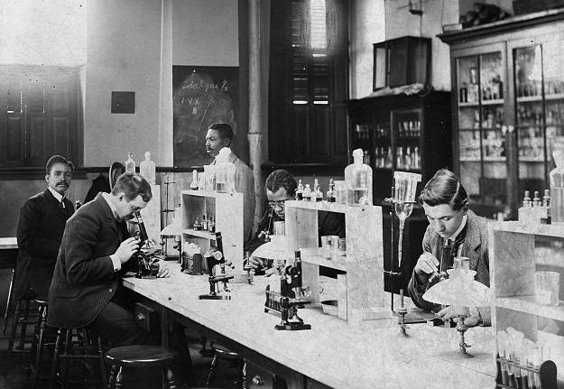 [Howard University Laboratory]